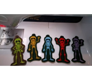 Stickserie - Happy Skulls inkl. Anhänger